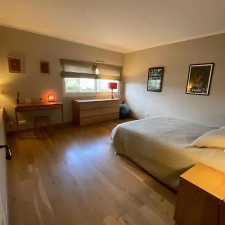 Дом отдыха Spacious House With Swimming Pool *