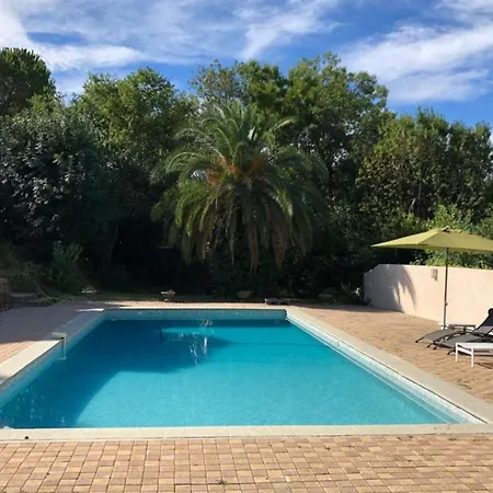 Spacious House With Swimming Pool * Монпелье